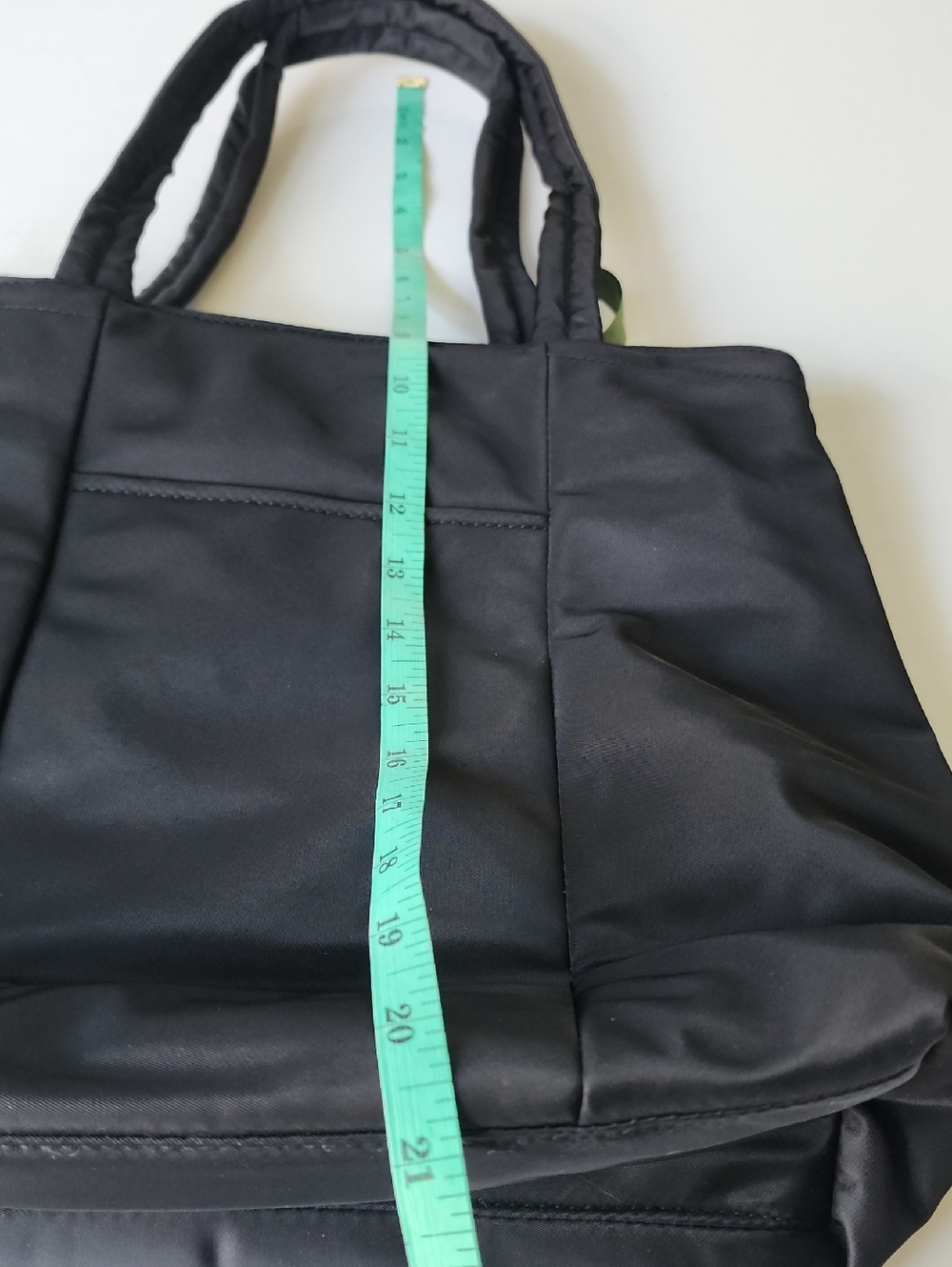 Vera Bradley Black Featherweight Zip Tote Bag - Picture 13 of 15